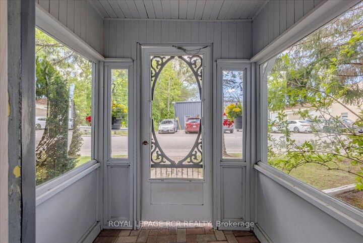 Property Photo:  612 Timothy Street  ON L3Y 1R2 