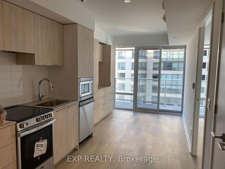 Property Photo:  18 Maitland Terrace 913  ON M4Y 0H2 