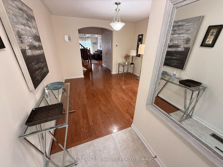 Property Photo:  211 Chilcott Crescent (Main &Amp 2nd Floor)  ON L3X 3G6 