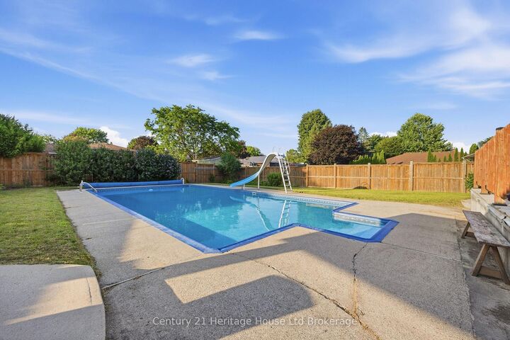 Property Photo: 54 Glendale Drive ON N4G 1J5