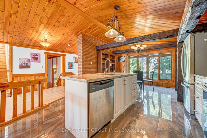 236 Summit Drive — photo 1