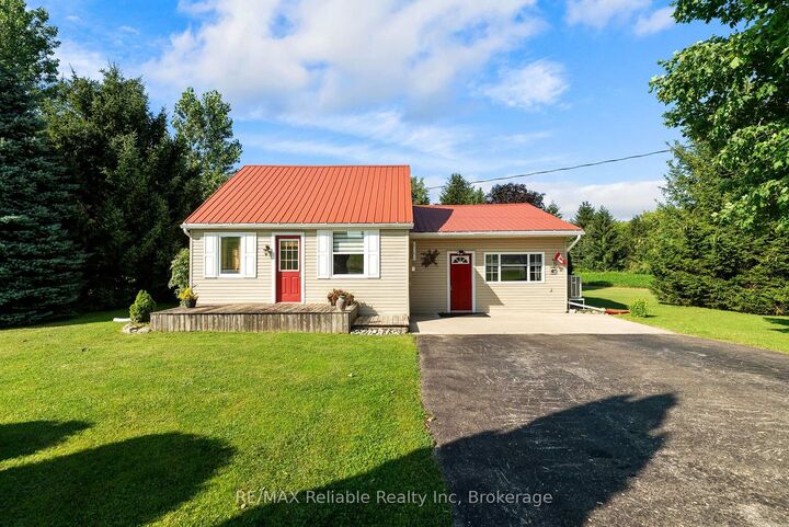 Property Photo:  40356 Hydro Line Road  ON N0M 1L0 