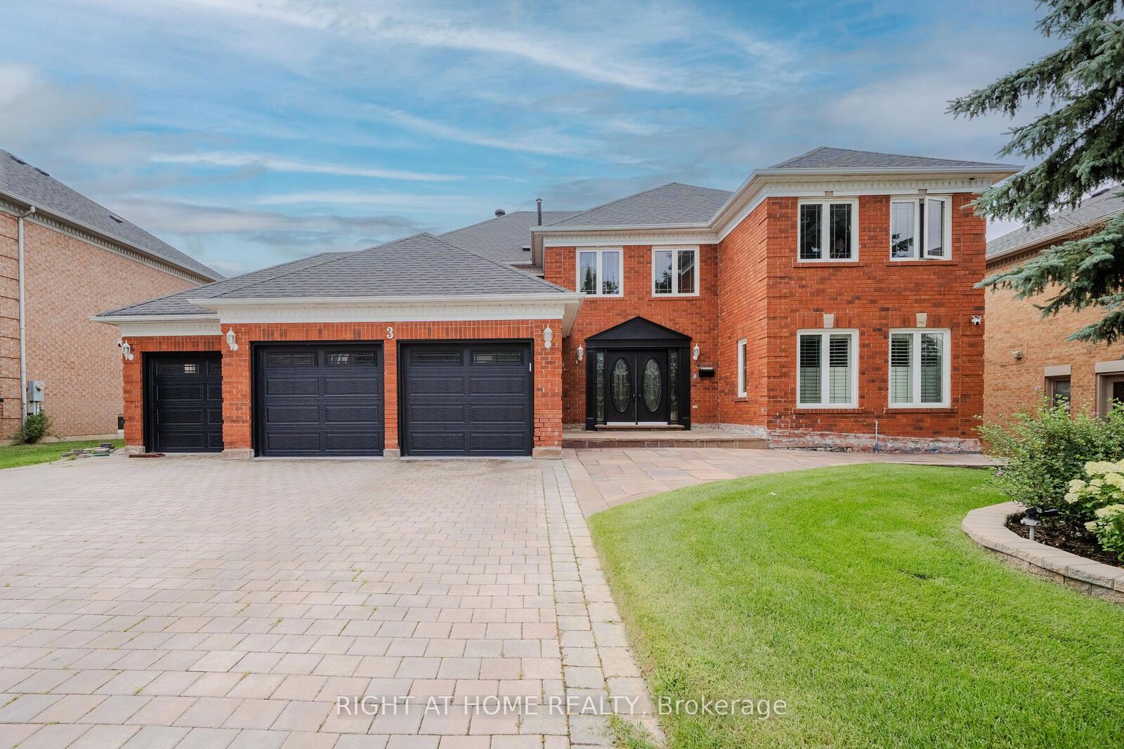 Property Photo: 3 Glenayr Road Lower ON L4B 2J5