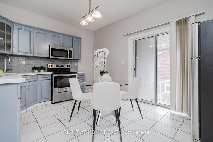 Property Photo:  1311 Davenport Road 1  ON M6H 2H3 
