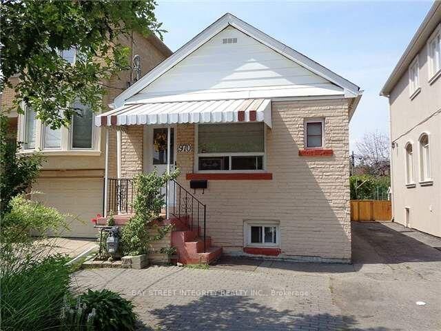 Property Photo: 970 Briar Hill Avenue ON M6B 1M3