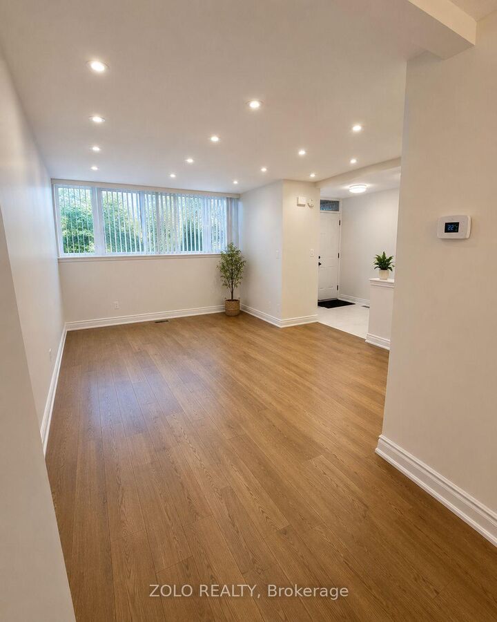Property Photo: 3250 The Credit Woodlands N/A 16 ON L5C 2J6