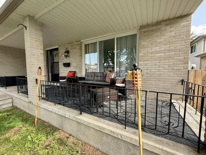 Property Photo:  906 Cecylia Court  ON L1W 2Y1 