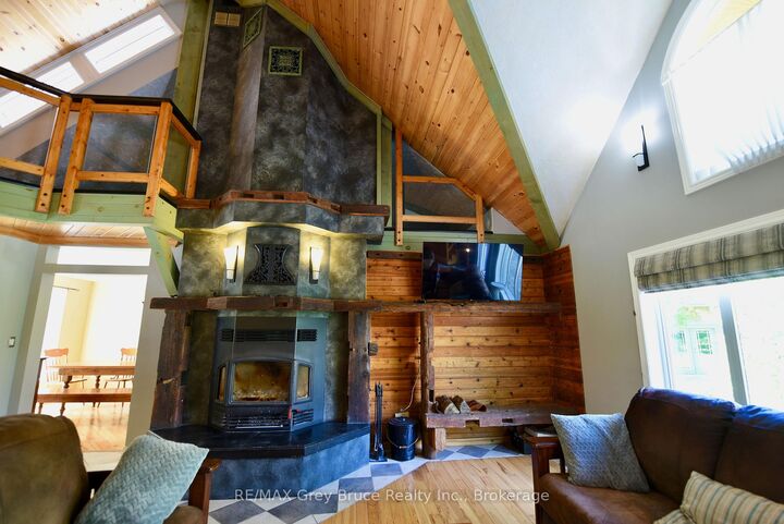 Property Photo: 174 Cape Hurd Road ON N0H 2R0