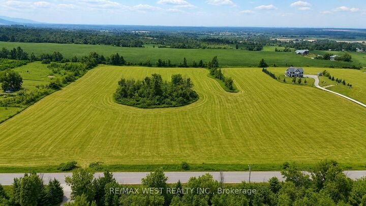 Property Photo:  22 Sydenham Trail W  ON L0M 1H0 