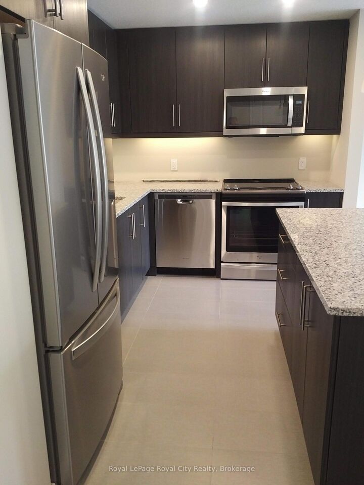 Property Photo:  333 Gosling Gardens 207  ON N1L 0P8 