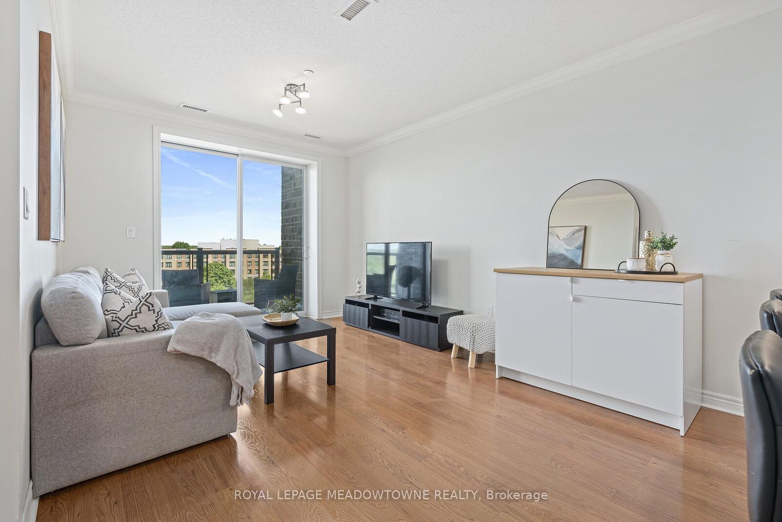 Property Photo: 383 Main Street E 520 ON L9T 8K8