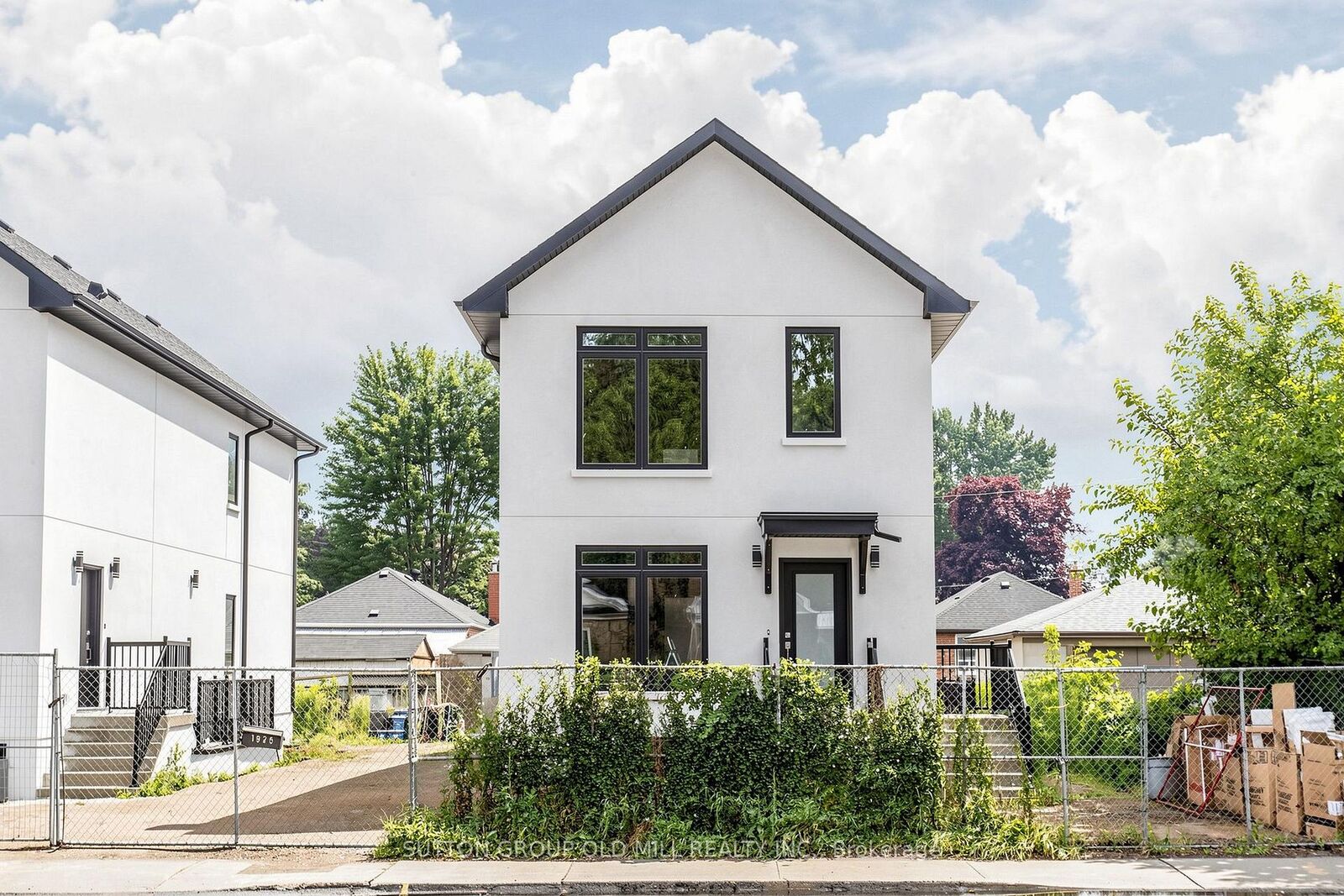 Property Photo: 1925 Lawrence Avenue W 1 ON M9N 1G8