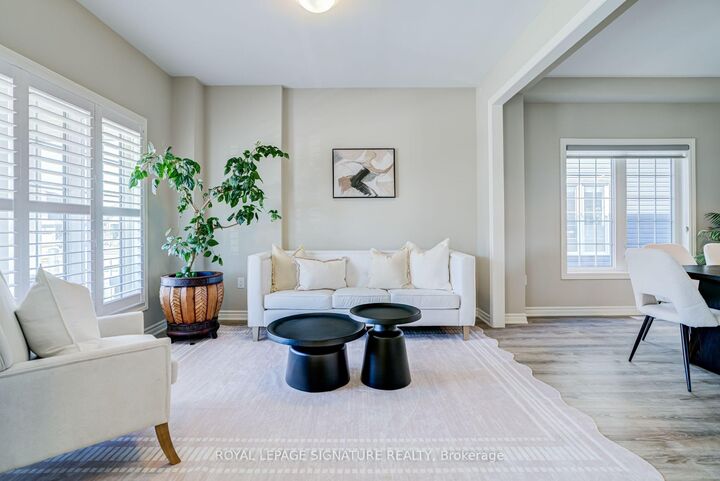 Property Photo: 252 Springfield Crescent ON L0M 1S0