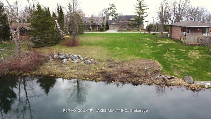 Property Photo:  36 Southview Dr R.r.#3, Brechin Drive S  ON L0K 1B0 