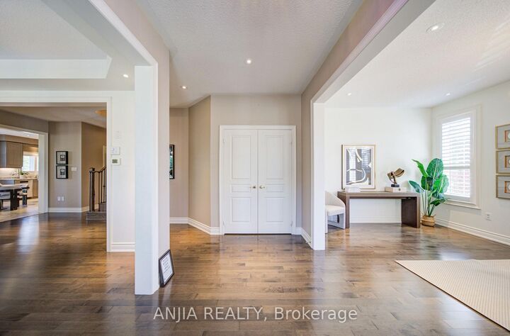 Property Photo:  62 Holst Avenue  ON L6C 0S6 