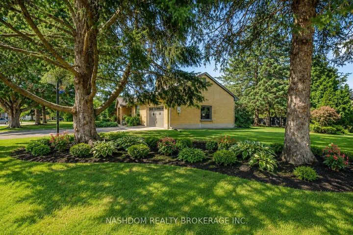 Property Photo: 21 Edgar Drive ON N6K 1K2
