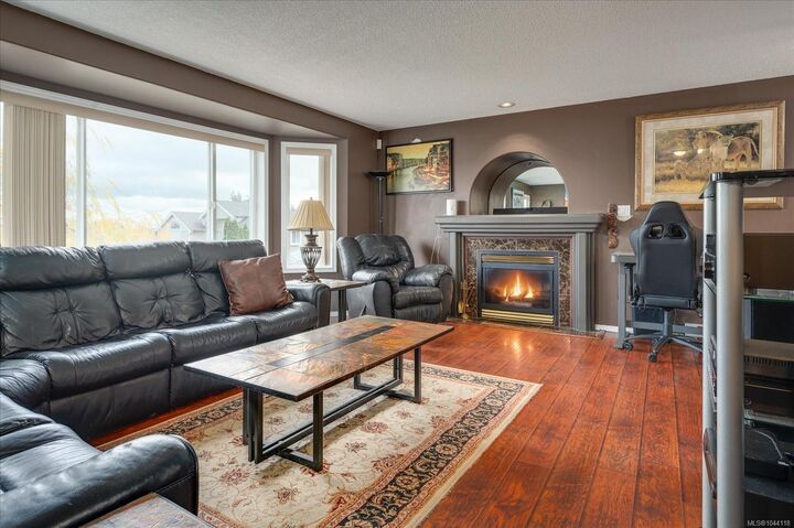 849 Inez Pl — photo 1