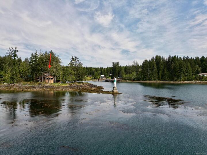 Property Photo: 185 Leeson Point Rd BC V0N 2V0