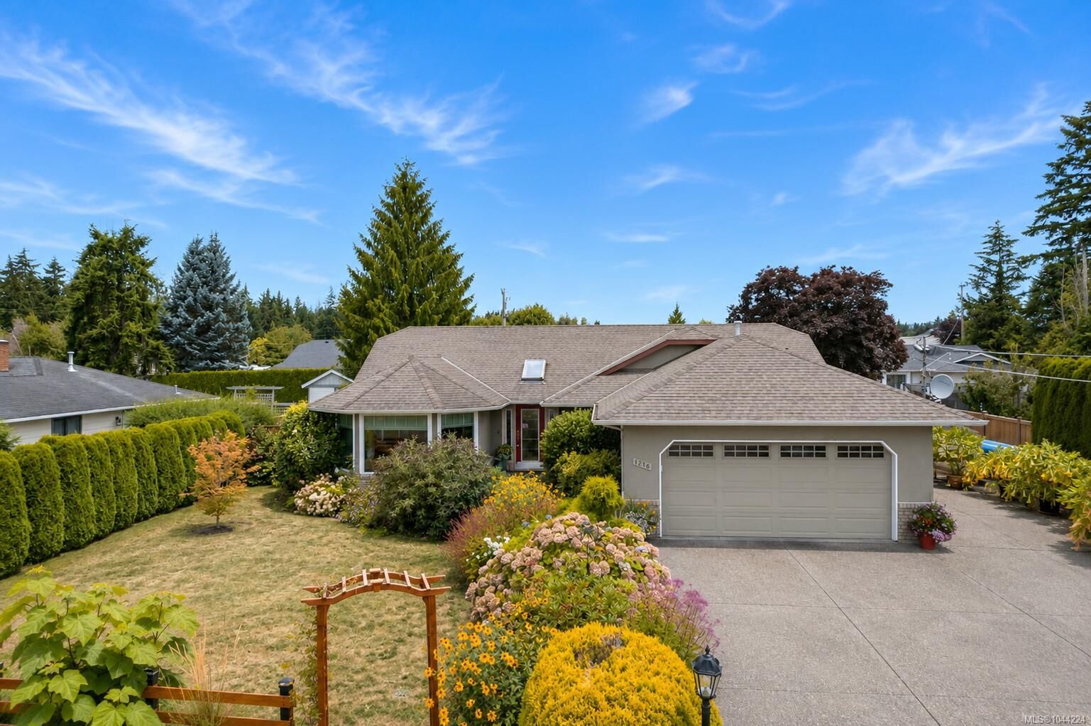 Property Photo: 1216 Gilley Cres BC V9P 1W4