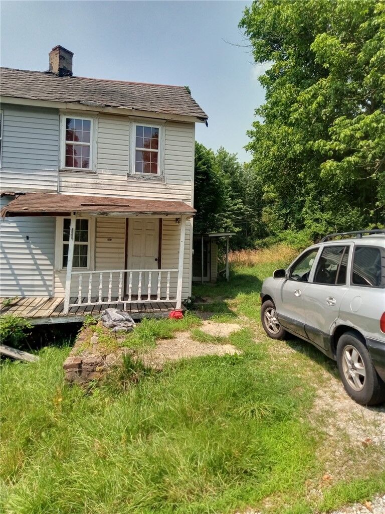 Property Photo:  306 1st St  PA 15410 