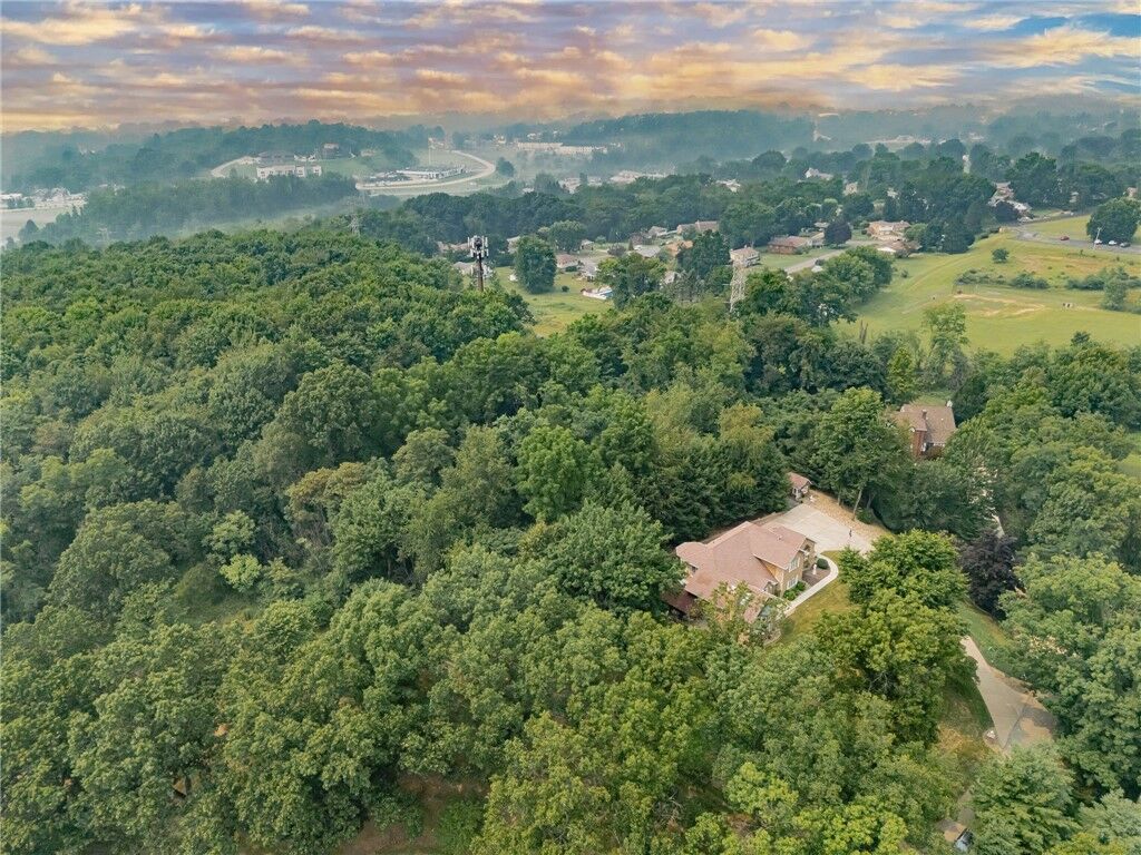 Property Photo:  9a1a Farmington Pl  PA 15601 