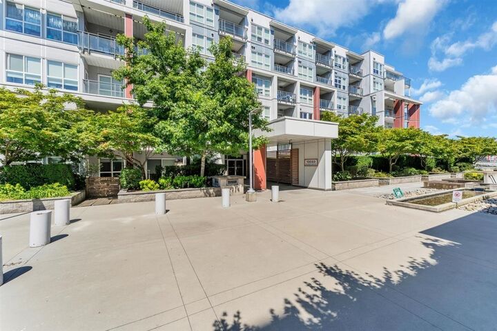 10033 River Drive 503 — photo 1