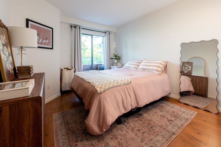 Property Photo:  643 W 7th Avenue 209  BC V5Z 1B6 