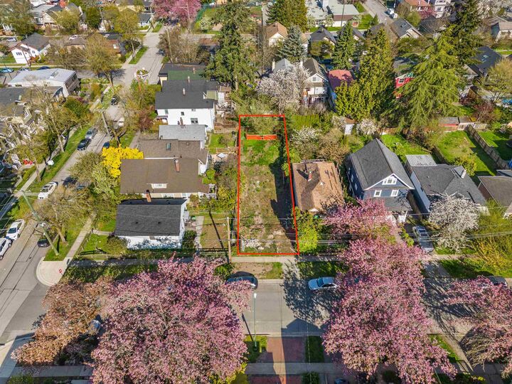 Property Photo: 4424 Sophia Street BC V5V 3V9