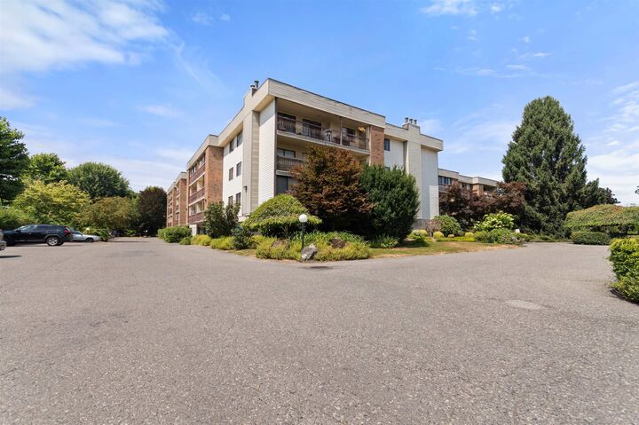 Property Photo: 45650 McIntosh Drive 1108 BC V2P 6Y5