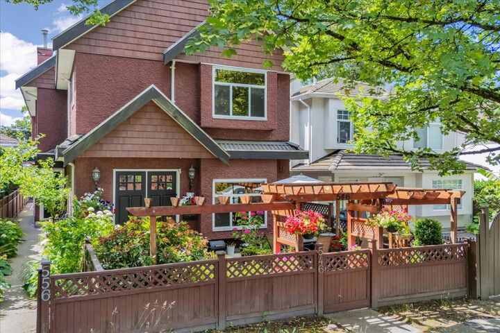 546 E 44th Avenue — photo 1