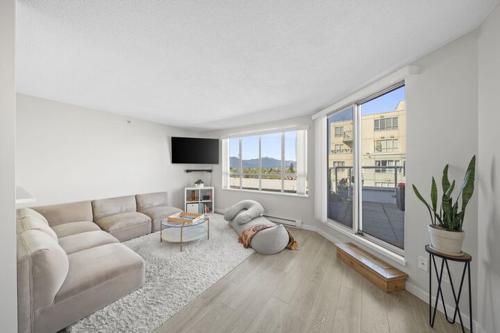 Property Photo:  3455 Ascot Place 1208  BC V5R 6B7 
