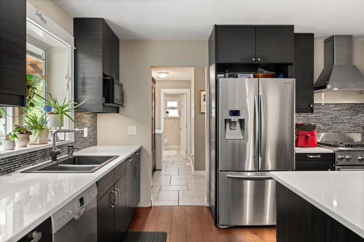 Property Photo: 20218 42A Avenue BC V3A 3B4