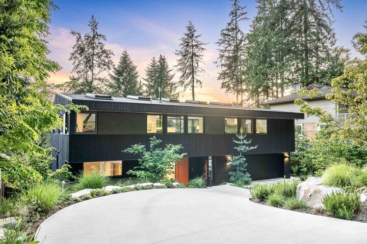Property Photo: 3823 Bayridge Avenue BC V7V 3J3