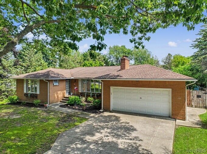Property Photo:  70 Dellwood Drive  NY 14059 