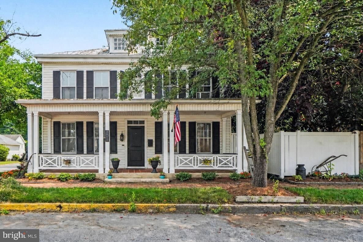 Property Photo:  101 S 2nd Street  PA 17074 
