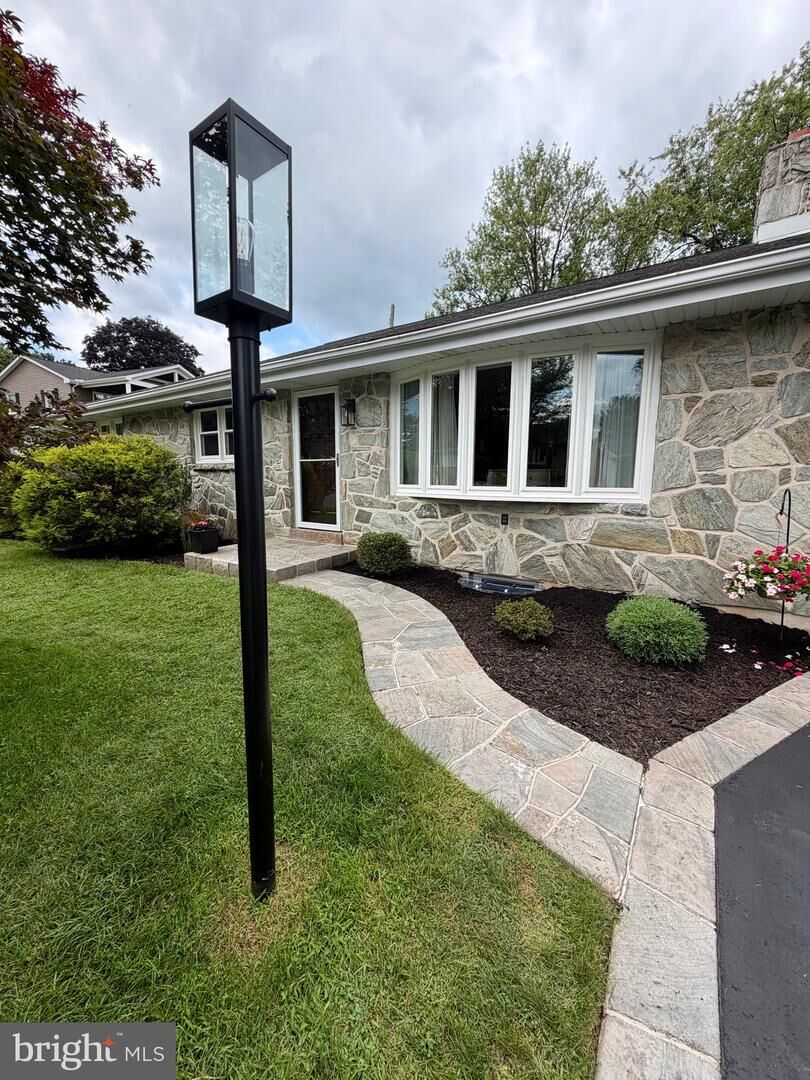 Property Photo:  458 Leearden Road  PA 17033 
