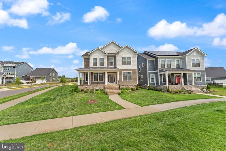 Property Photo:  43029 Fridays Run Lane  VA 20176 
