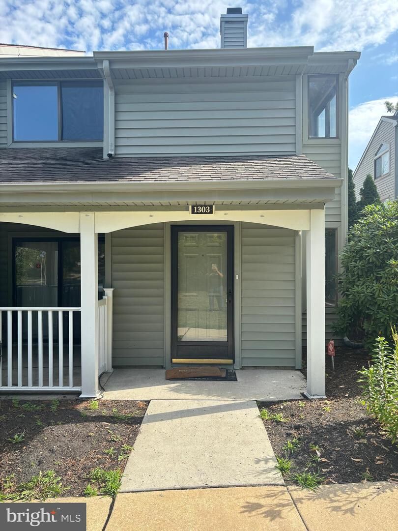 Property Photo:  1303 Roberts Way  NJ 08043 