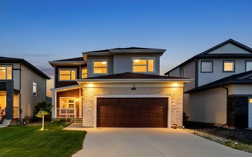 Property Photo:  32 Karen Irvine Drive  MB R2N 3P4 