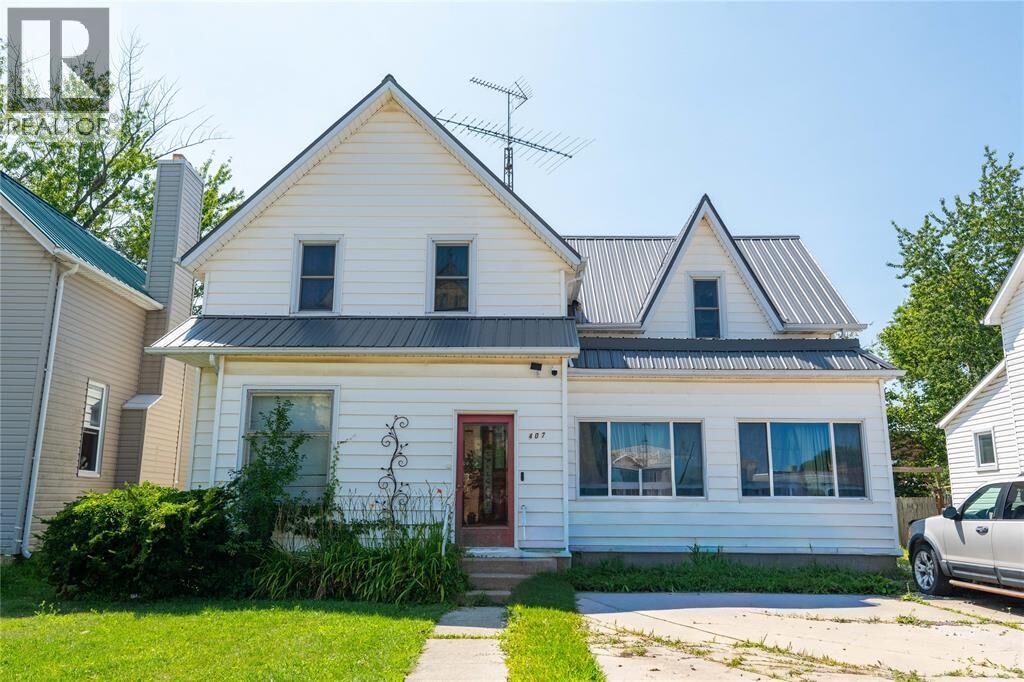 Property Photo: 407 Queen Street ON N0N 1R0