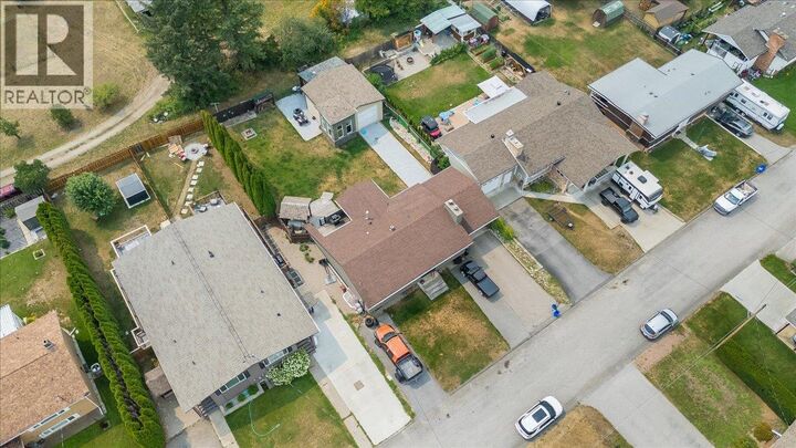Property Photo:  77 Walnut Avenue  BC V0G 1L0 