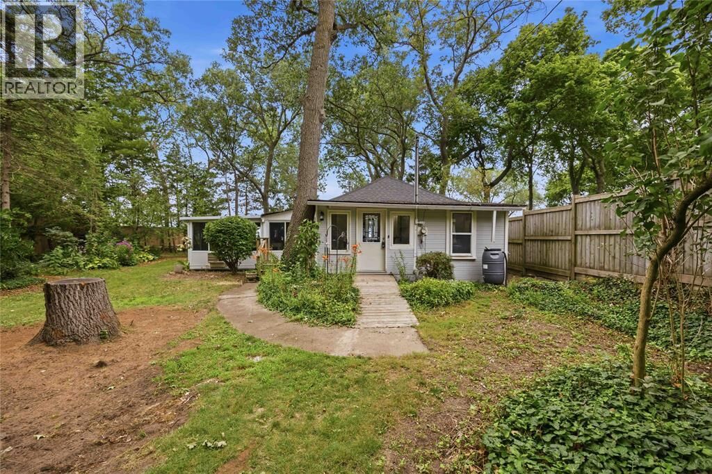Property Photo:  1996 Lakeshore Road  ON N7X 1E9 
