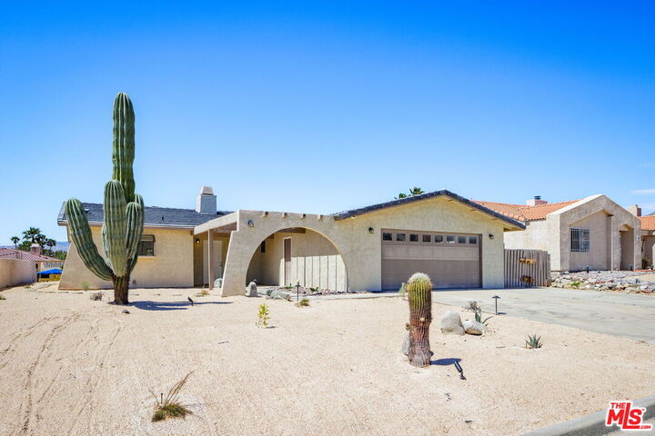 Property Photo:  9861 Hoylake Rd  CA 92240 