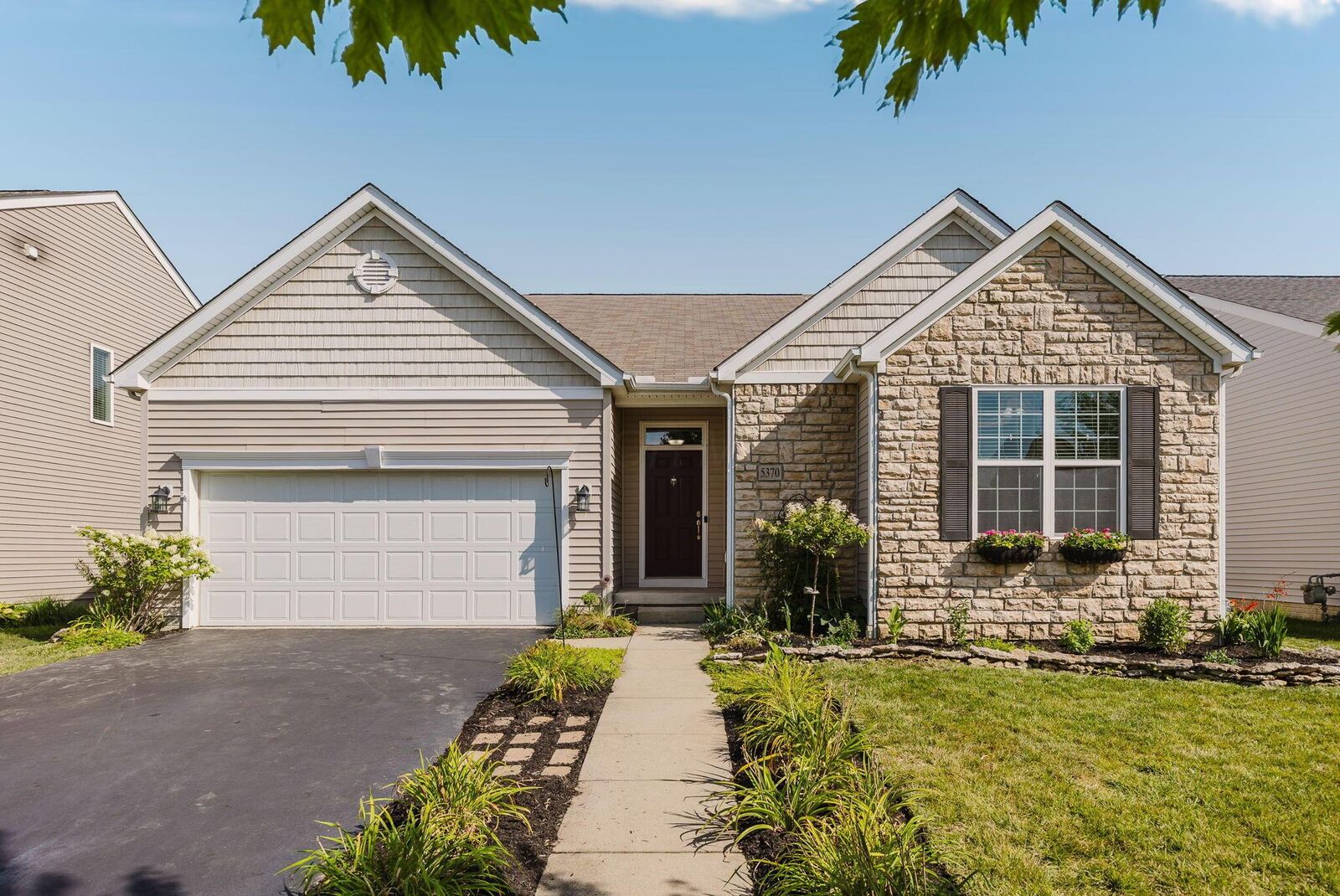 Property Photo:  5370 Herring Run Way  OH 43016 