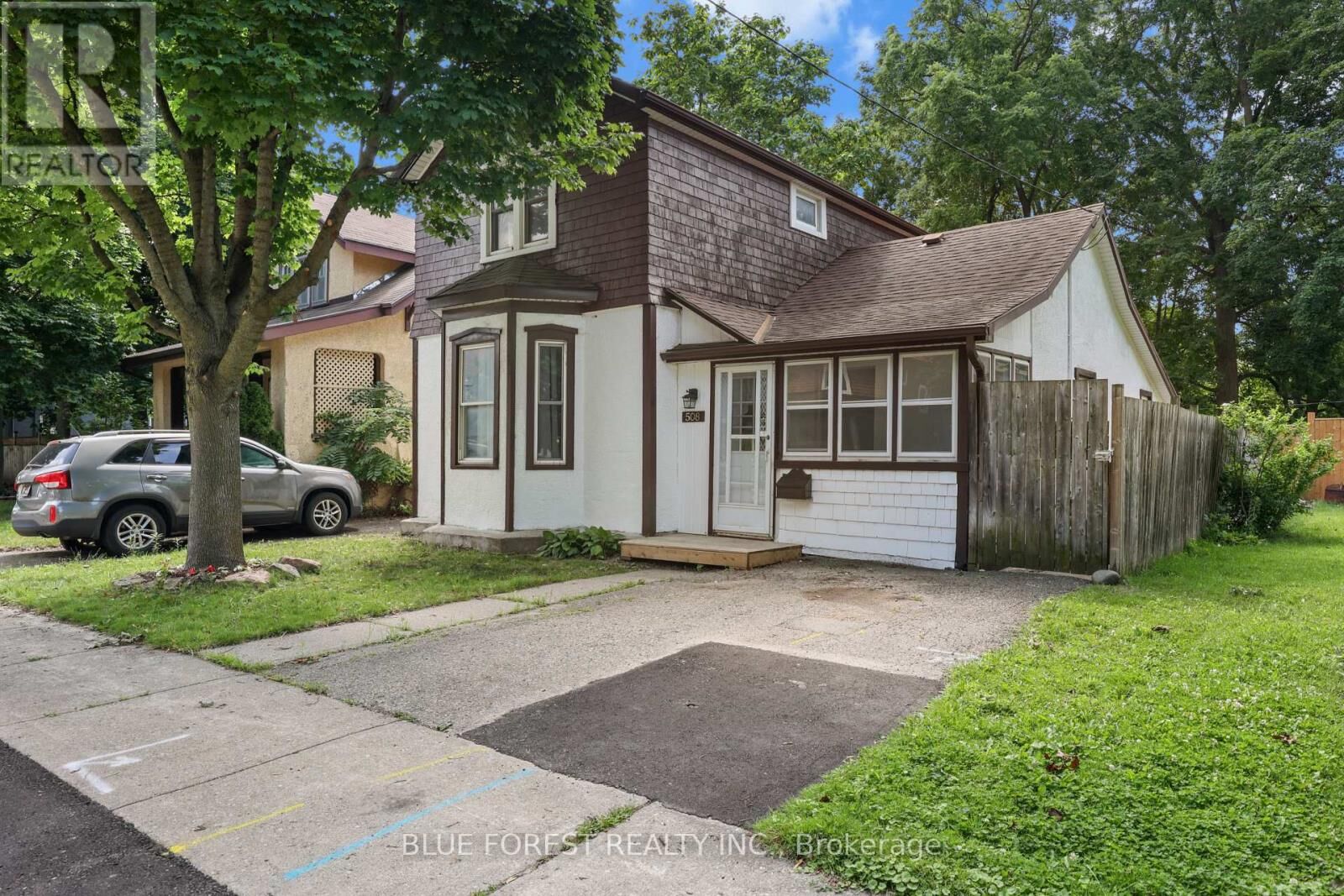 Property Photo: 508 Hatch Street ON N4S 1N5