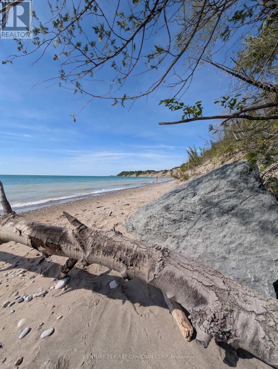 Property Photo:  79681 Bluewater Highway 46  ON N7A 3X8 