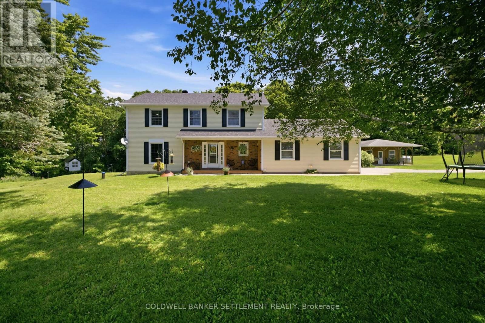 Property Photo: 41 Rideau Ferry Road ON K0G 1L0