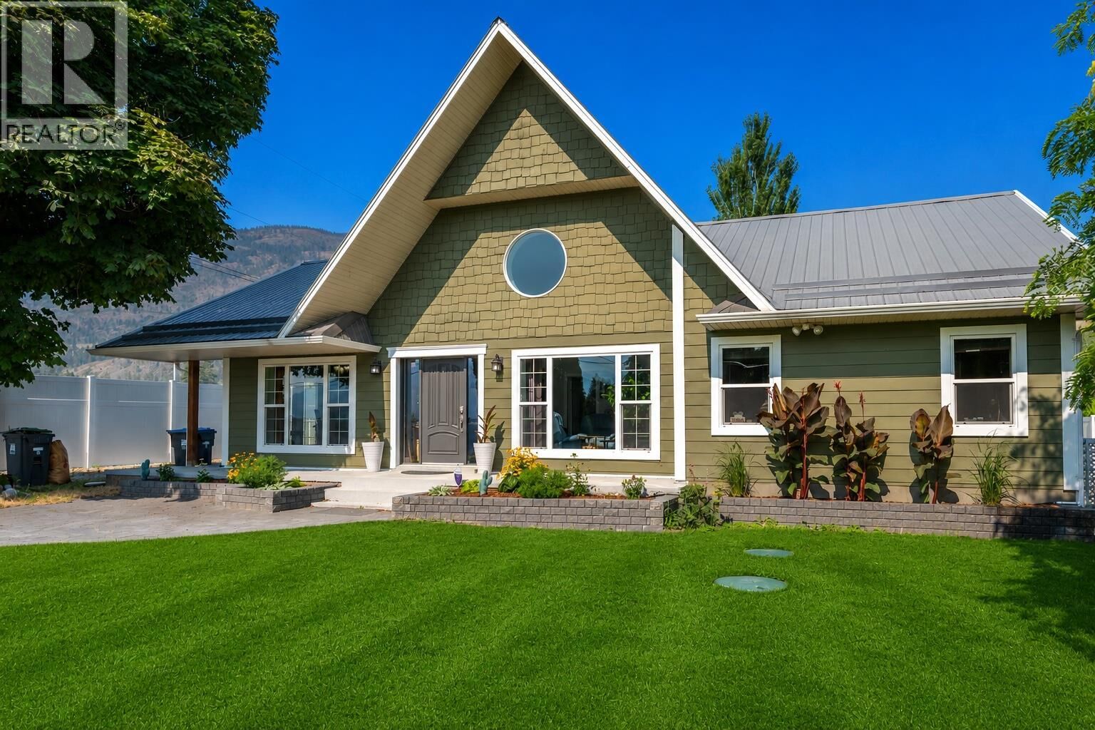 Property Photo:  5518 Sumac Street  BC V0H 1T1 