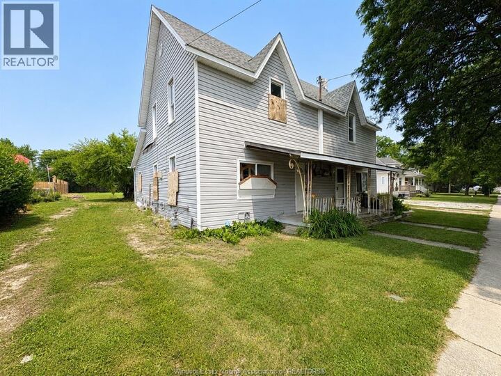 Property Photo:  24 Young Street  ON N0P 2L0 