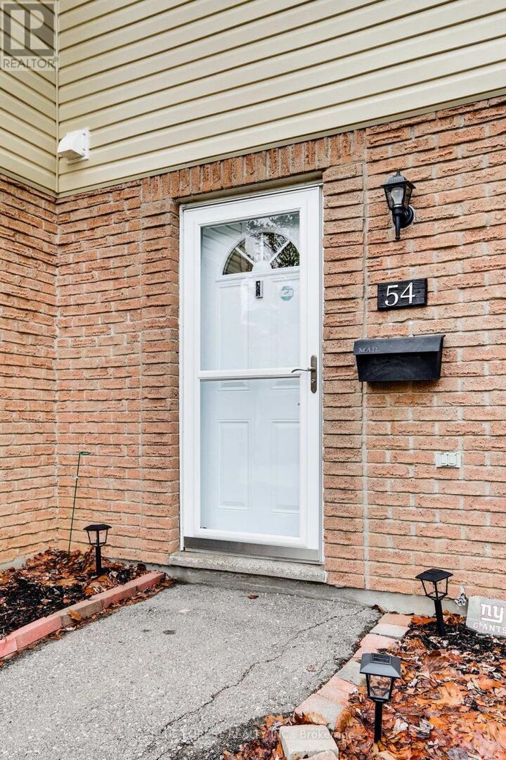 Property Photo:  166 West Southdale Road West 54  ON N6J 2J1 